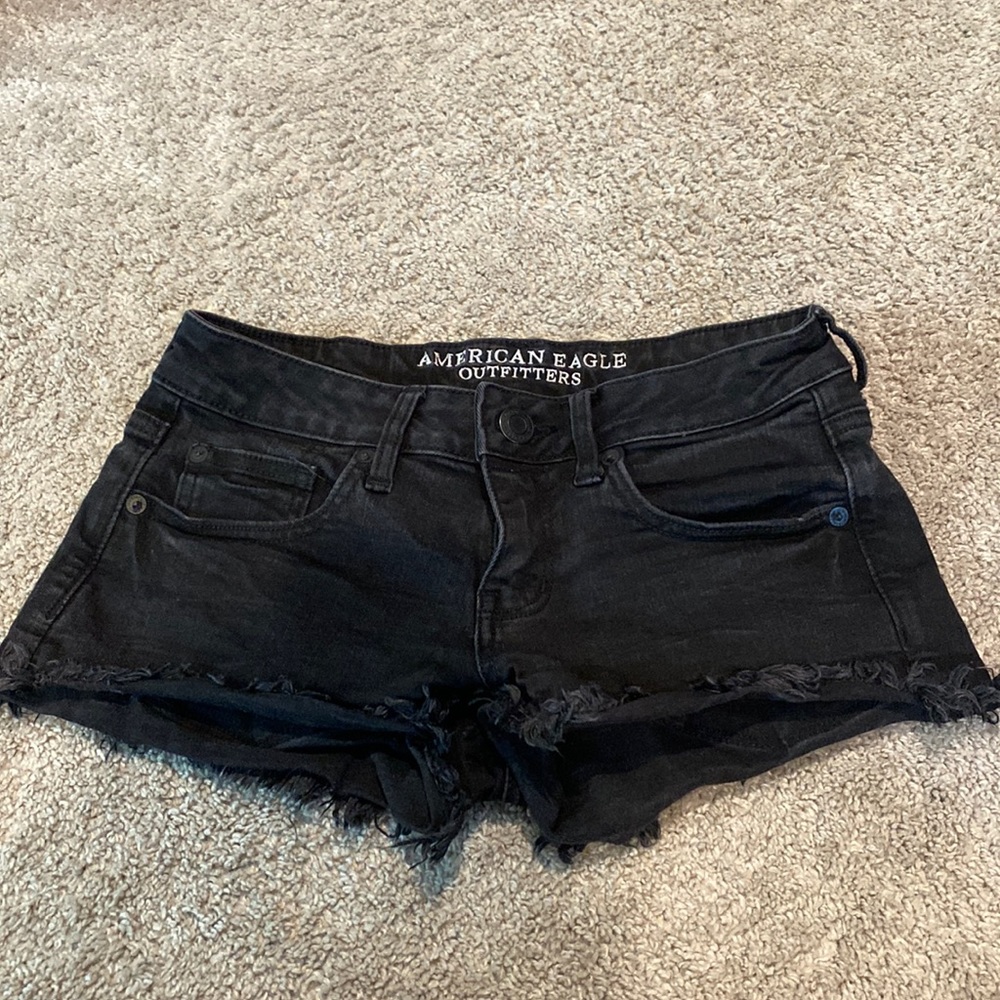 American Eagle size 4 super low shortie black denim shorts